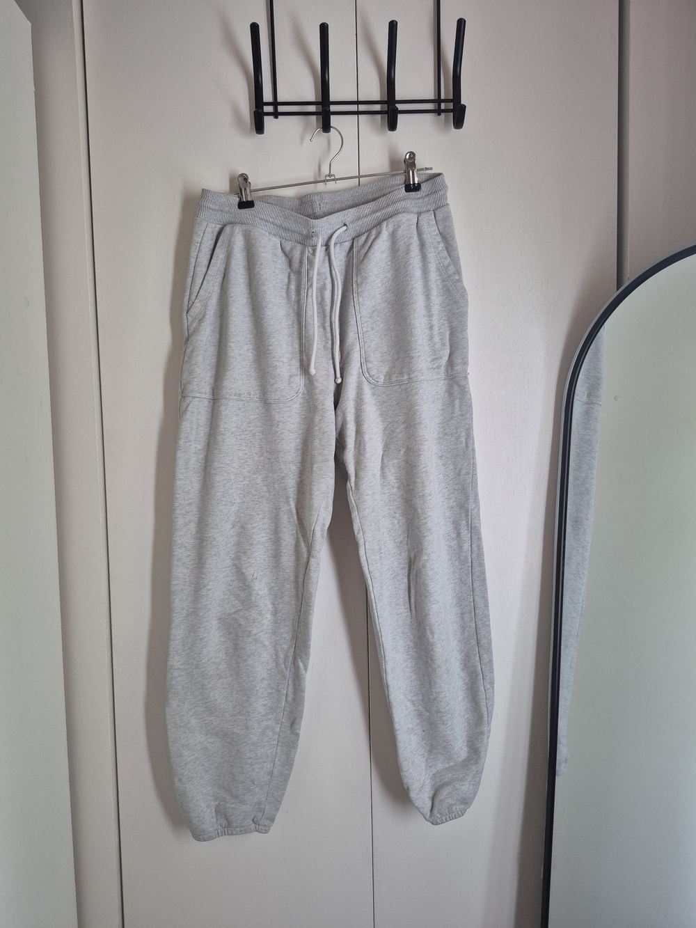 American Eagle Outfitters Light Gray Drawstring Joggers